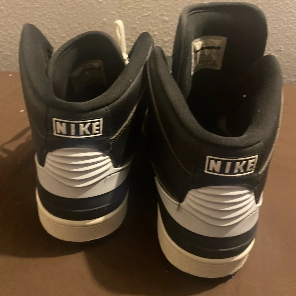 Jordan Black and White Men's Sneakers Air Jordan 1 Low 86 Pure Platinum - Picture 2 of 11